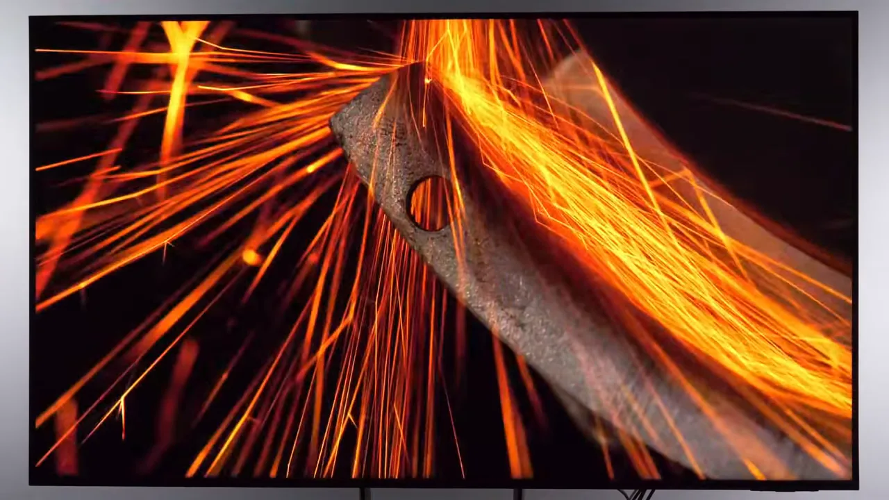 Smart TV Samsung reproduzindo vídeo com faíscas brilhantes em alto contraste