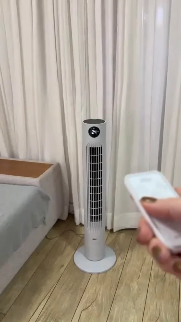 Ventilador de torre WAP oscilando acionado por controle remoto
