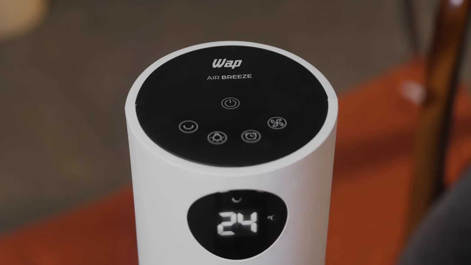 Painel touch e display digital exibindo a temperatura ambiente do ventilador