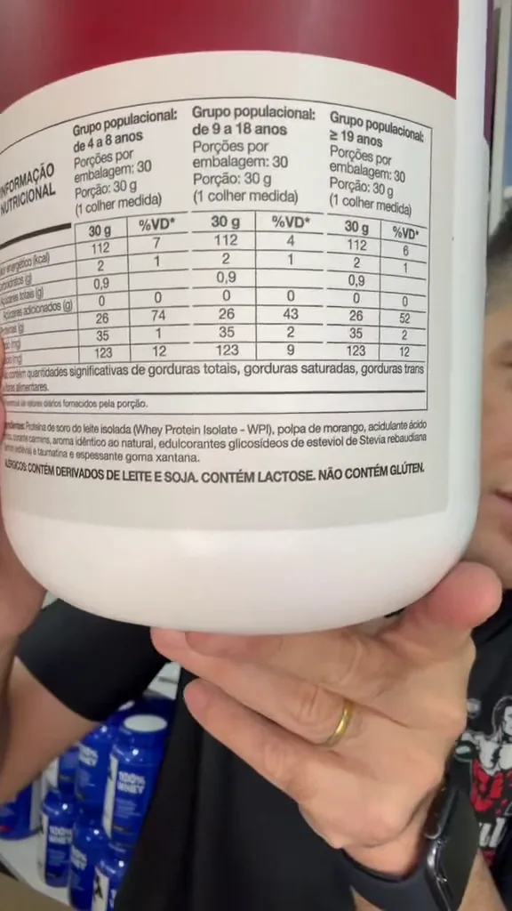 Apresentação da tabela nutricional e ingredientes no verso do pote
