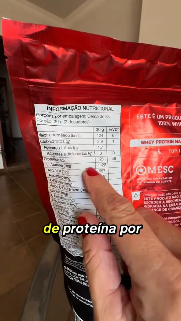 Tabela nutricional do Whey Growth destacando 23 gramas de proteína